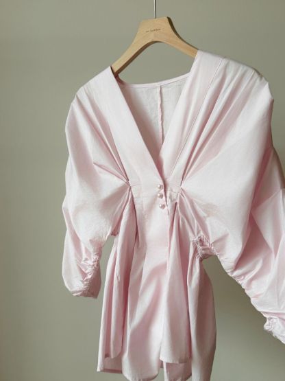 Vienna V Collar Ruched Top