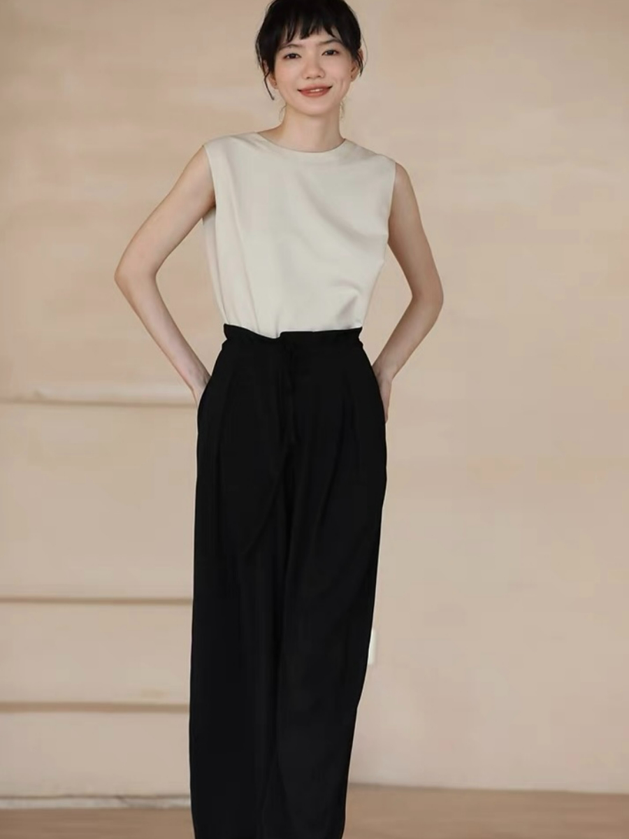 Hallie Flowy Cap Top