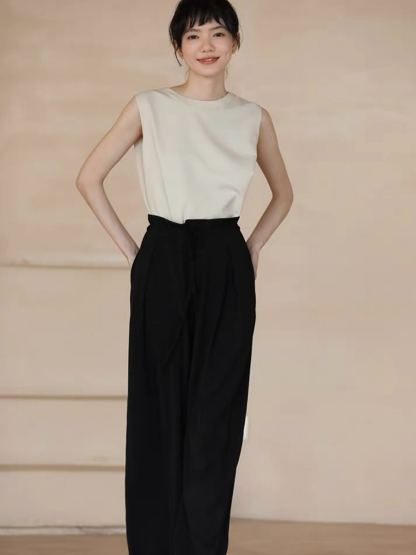 Hallie Flowy Cap Top