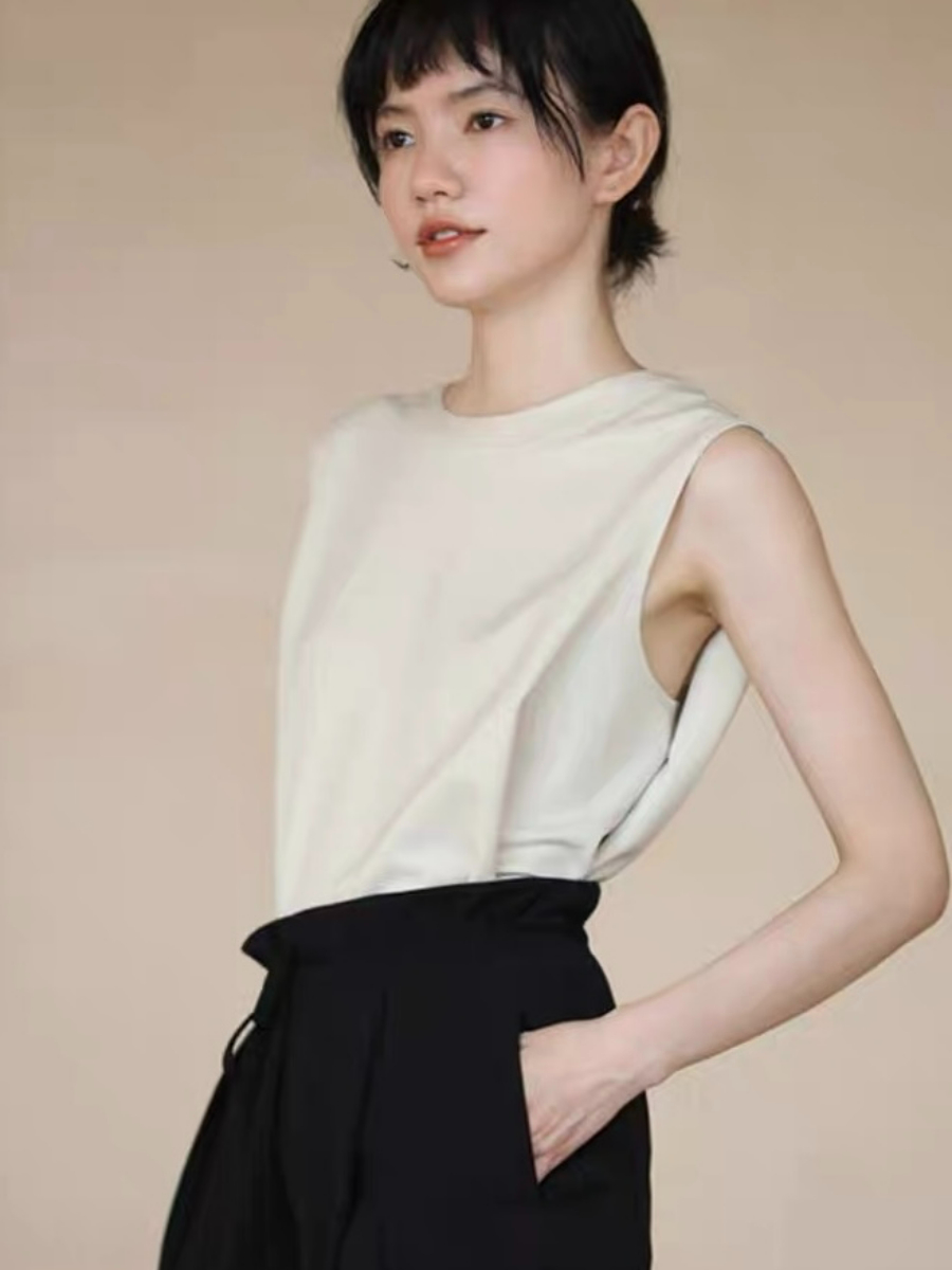 Hallie Flowy Cap Top