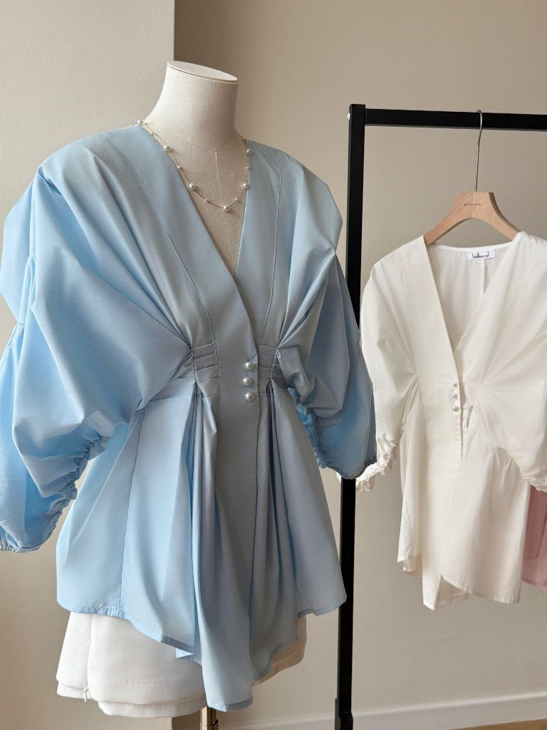 Vienna V Collar Ruched Top