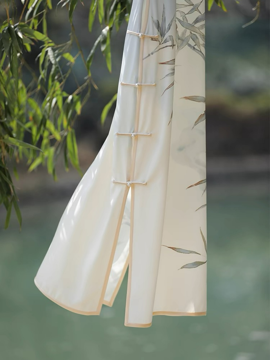 Ya Huang Full Placket Pankou Gradient Cheongsam-The Black Bow-