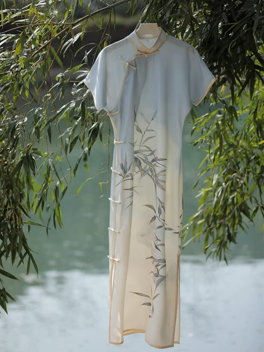 Ya Huang Full Placket Pankou Gradient Cheongsam-The Black Bow-