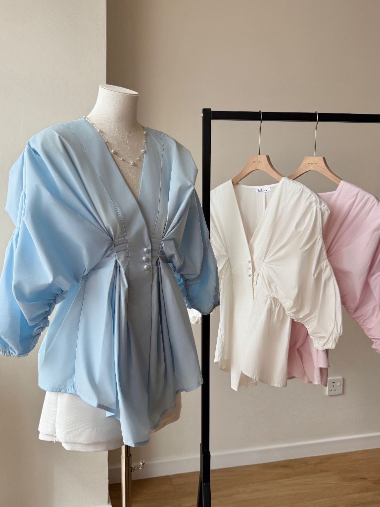 Vienna V Collar Ruched Top