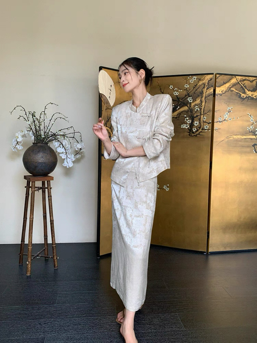 Xin Ee Oriental Outwear & Skirt