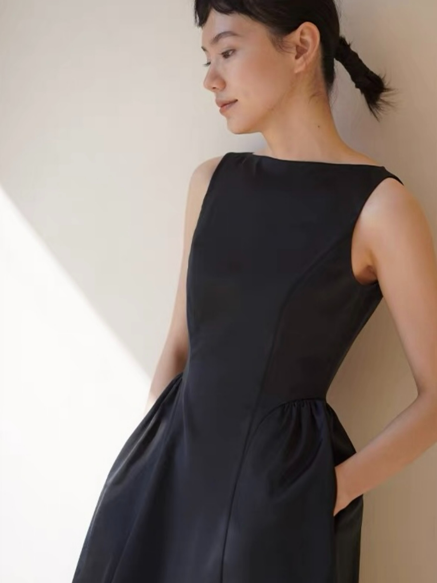 Heidi Boat Neck Hepburn Dress