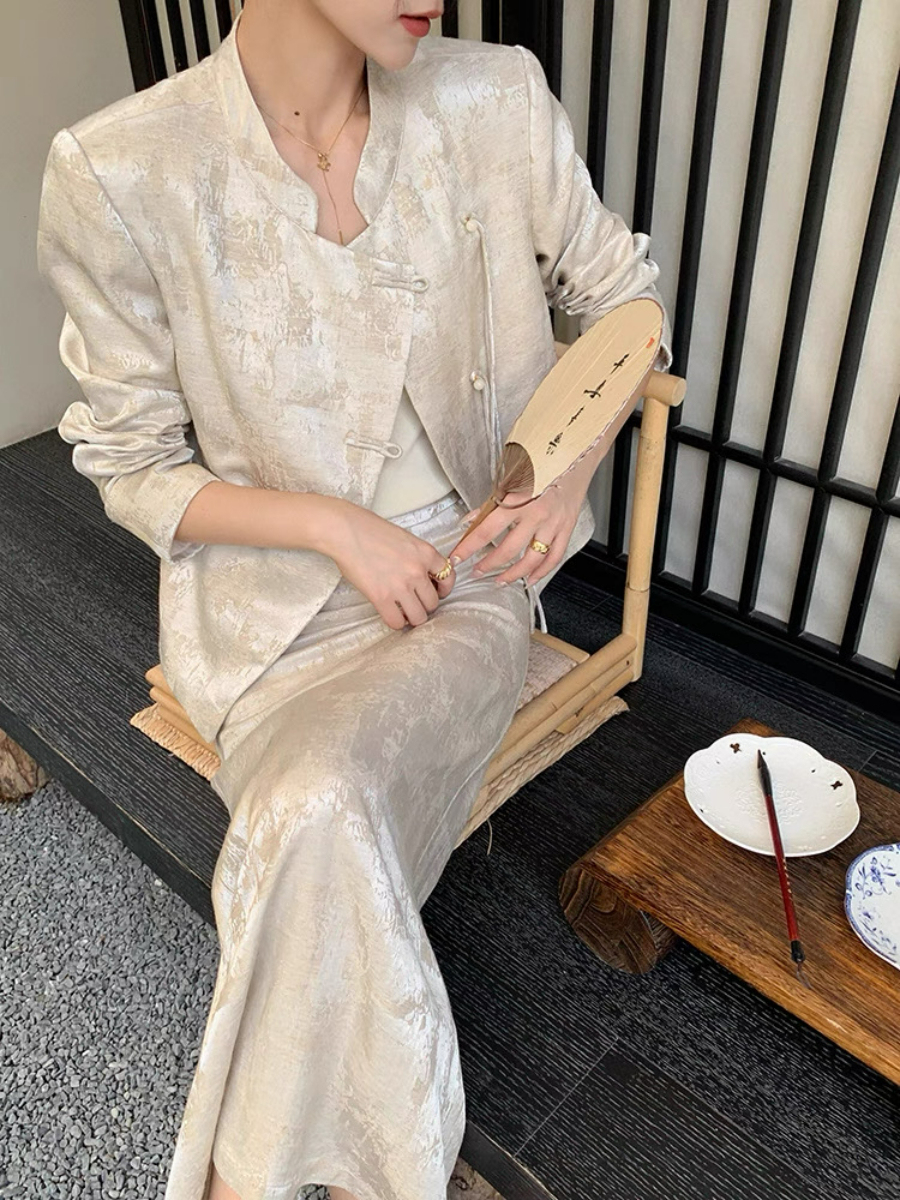 Xin Ee Oriental Outwear & Skirt