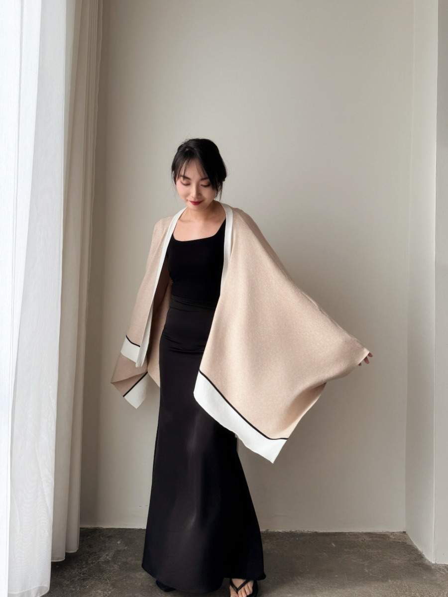 Ariccia Shawl Wrap