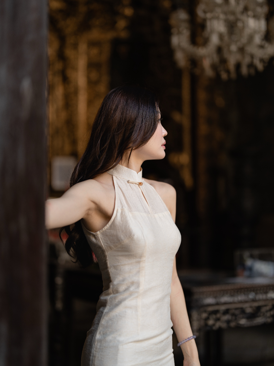 Ya Chuan Halter Neck Cheongsam