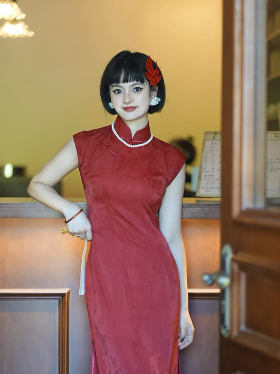 Ya Ke Cap Sleeve Jacquard Cheongsam-The Black Bow-