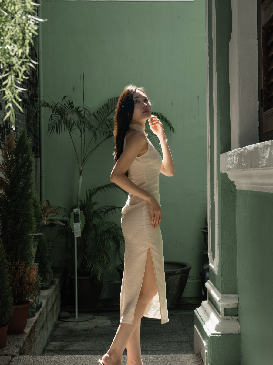 Ya Chuan Halter Neck Cheongsam