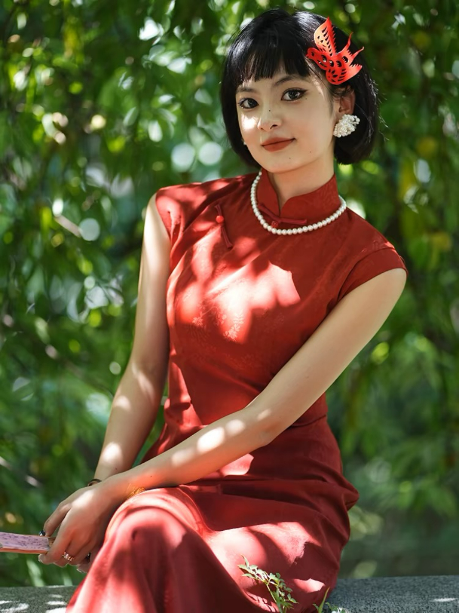 Ya Ke Cap Sleeve Jacquard Cheongsam-The Black Bow-