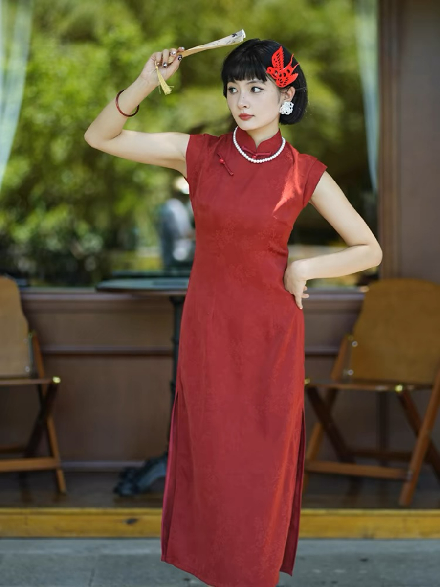 Ya Ke Cap Sleeve Jacquard Cheongsam-The Black Bow-