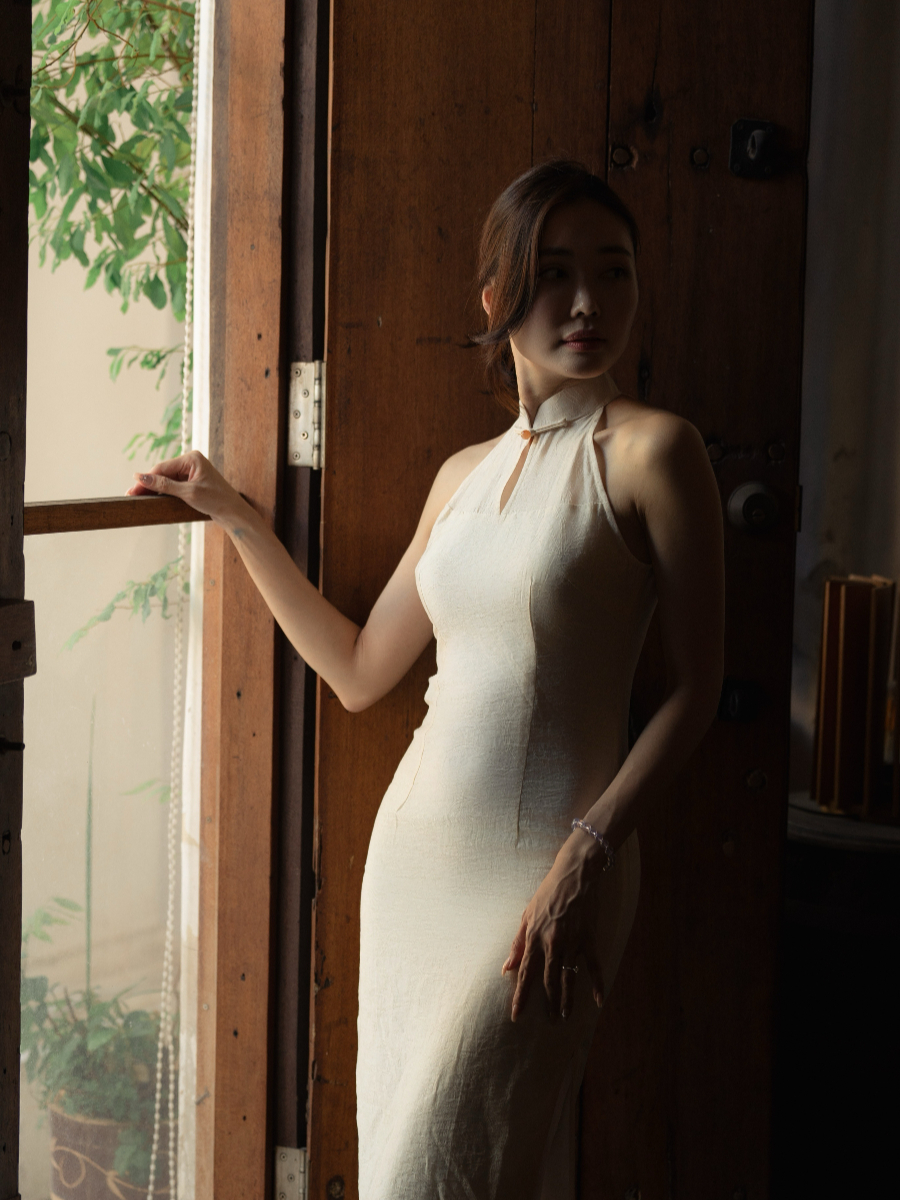 Ya Chuan Halter Neck Cheongsam