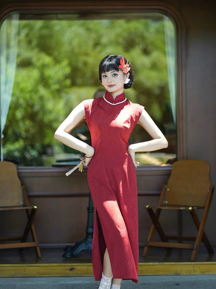 Ya Ke Cap Sleeve Jacquard Cheongsam-The Black Bow-