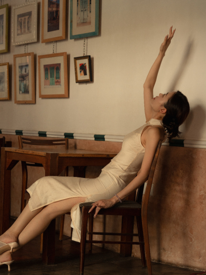 Ya Chuan Halter Neck Cheongsam