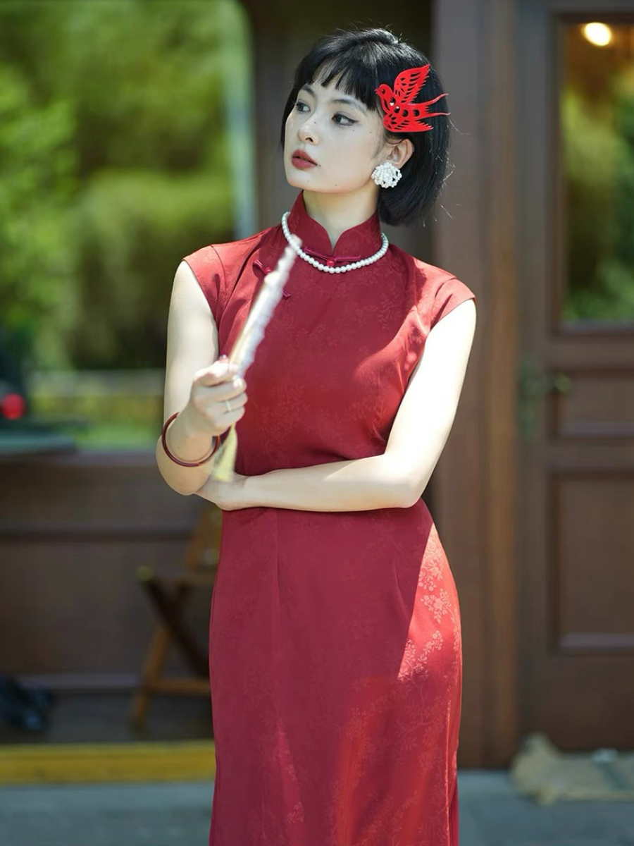 Ya Ke Cap Sleeve Jacquard Cheongsam-The Black Bow-