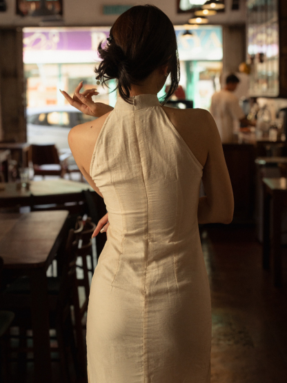 Ya Chuan Halter Neck Cheongsam