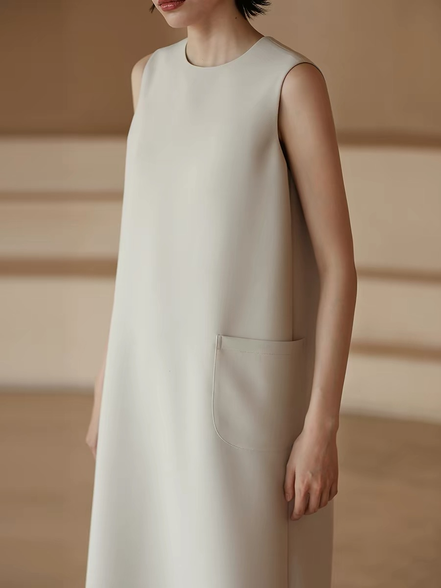 Helen Minimal Pocket Shift Dress