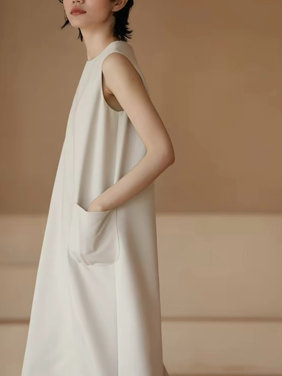 Helen Minimal Pocket Shift Dress