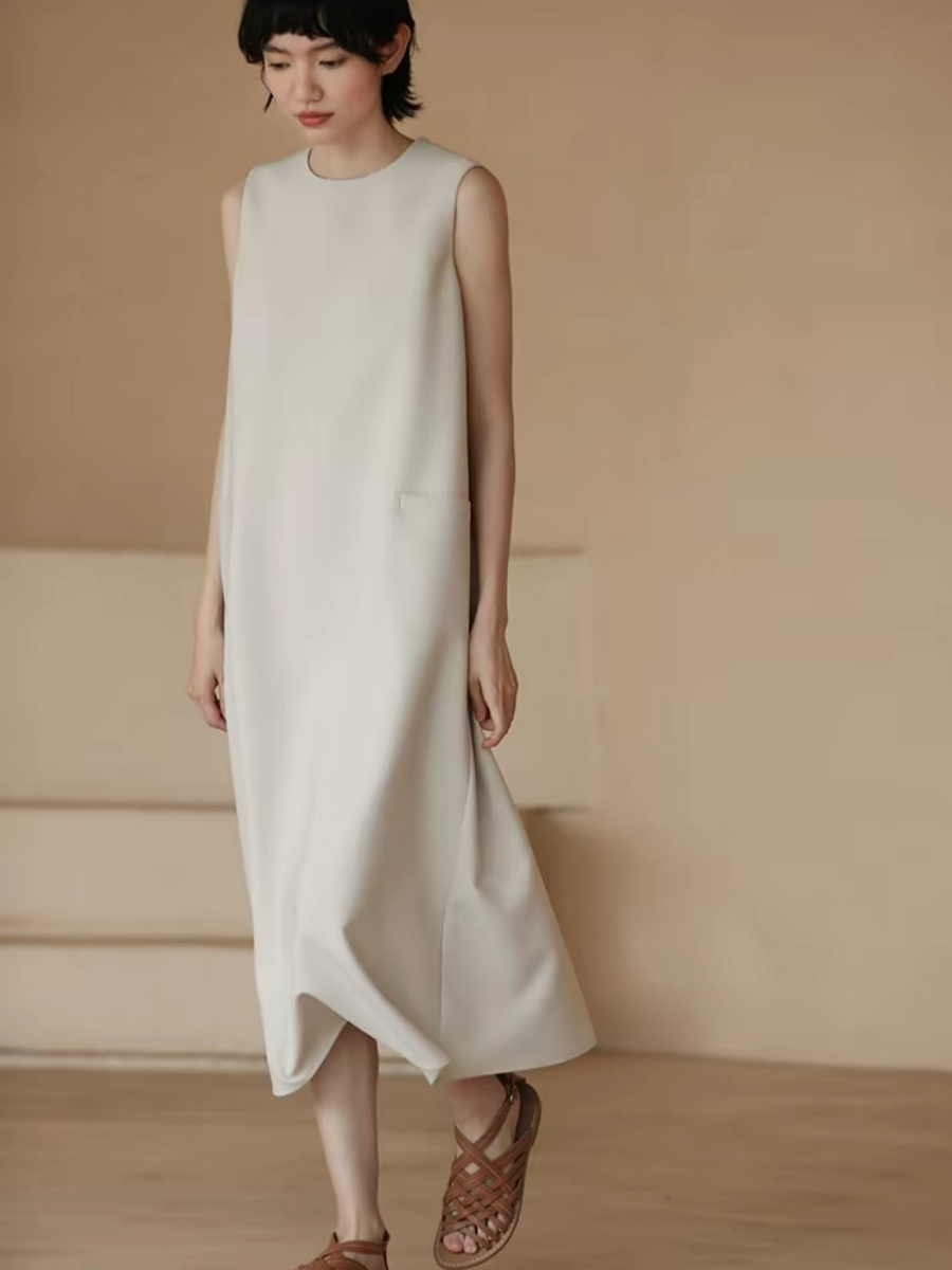 Helen Minimal Pocket Shift Dress