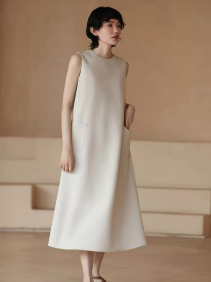Helen Minimal Pocket Shift Dress