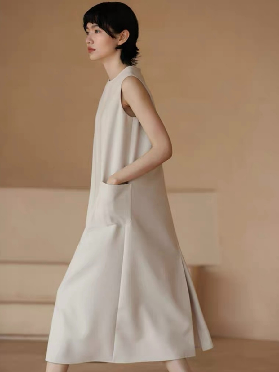 Helen Minimal Pocket Shift Dress