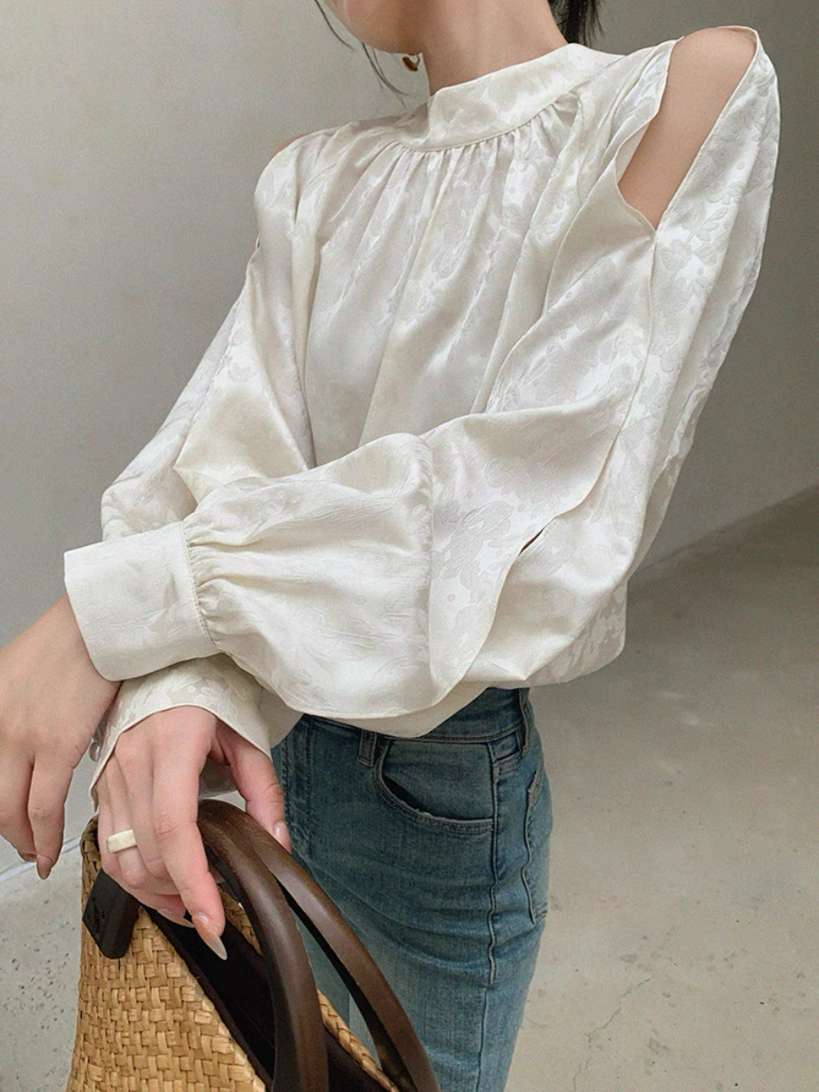 Xin Fei Cold Shoulder Oriental Top