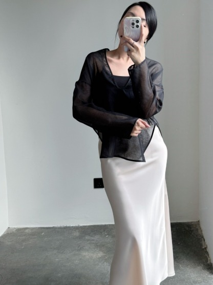Viori Sheer Linen Top-The Black Bow-