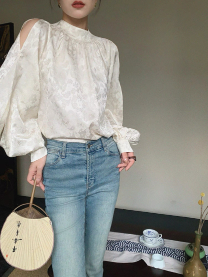 Xin Fei Cold Shoulder Oriental Top