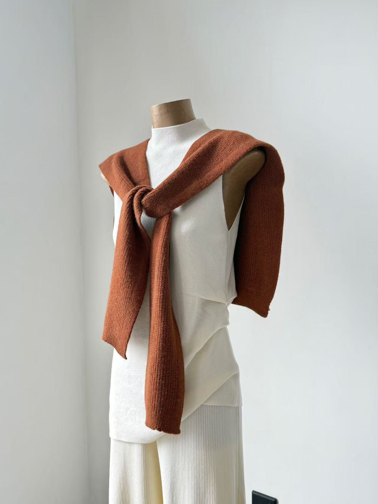 Wewe Ribbed Knit Shawl