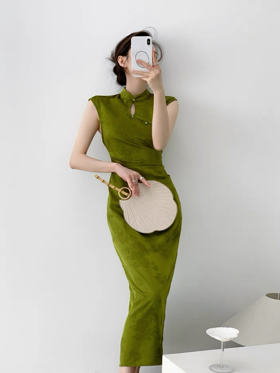 Han An Sleeveless Floral Cheongsam