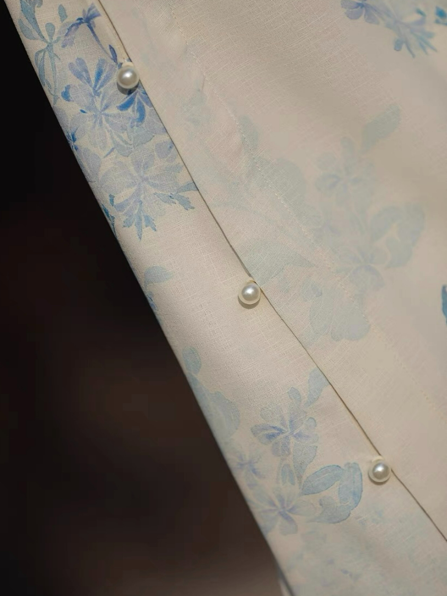 Yan Yin Full Placket Blue Floral Cheongsam-The Black Bow-