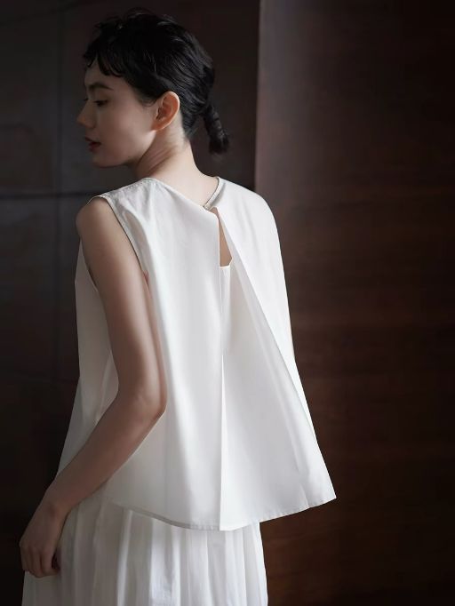 Halle Sleeveless Back Detailed Top & Crochet Skirt Set 
