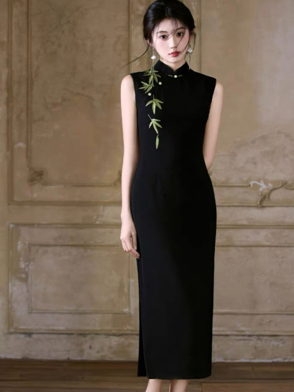 Han Bi Bamboo Embroided Sleeveless Cheongsam