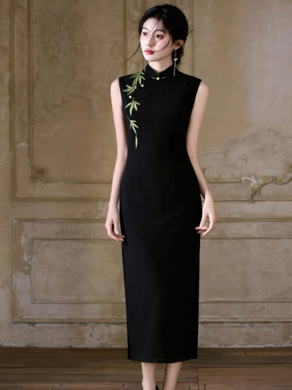 Han Bi Bamboo Embroided Sleeveless Cheongsam