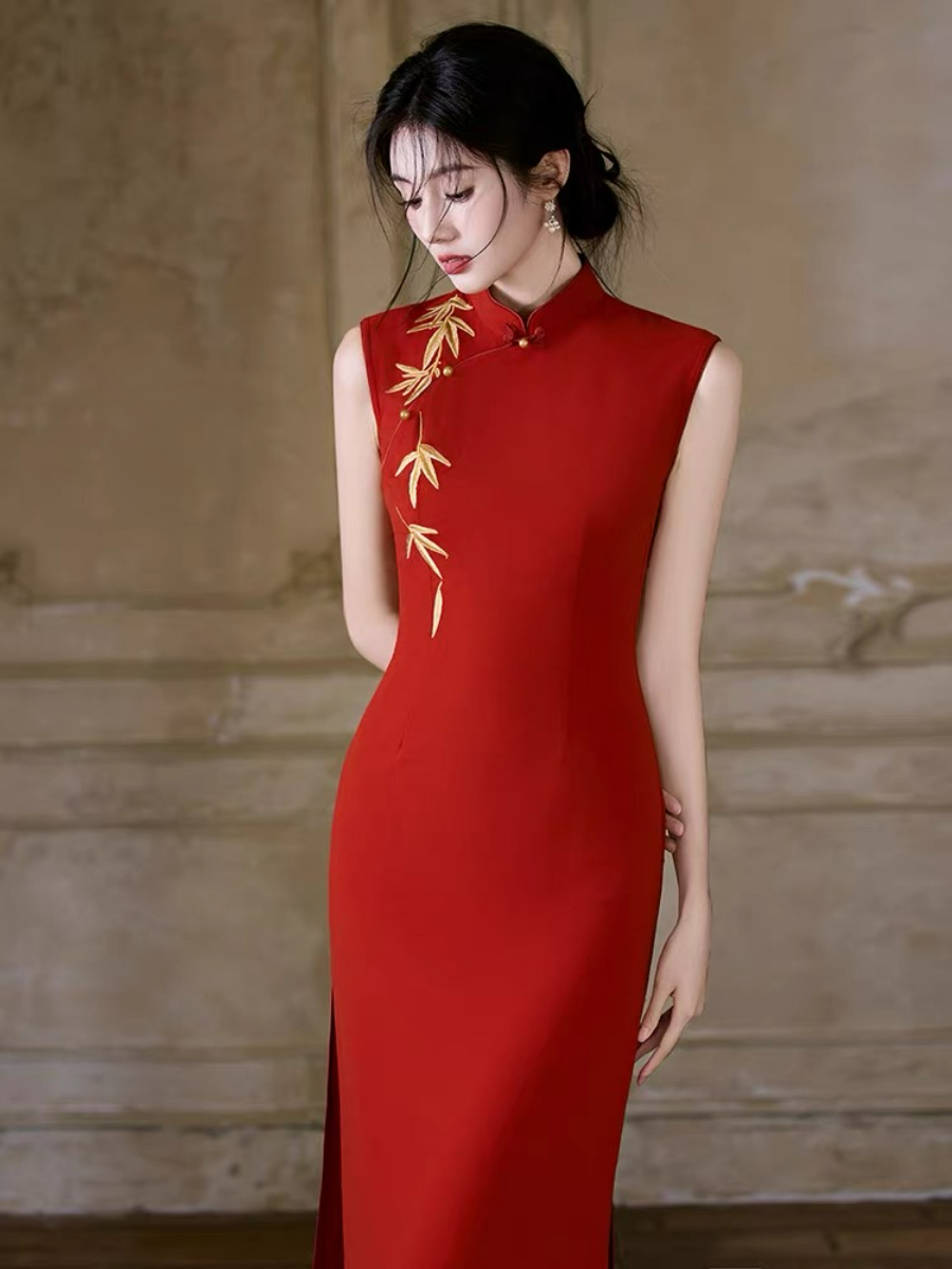 Han Bi Bamboo Embroided Sleeveless Cheongsam