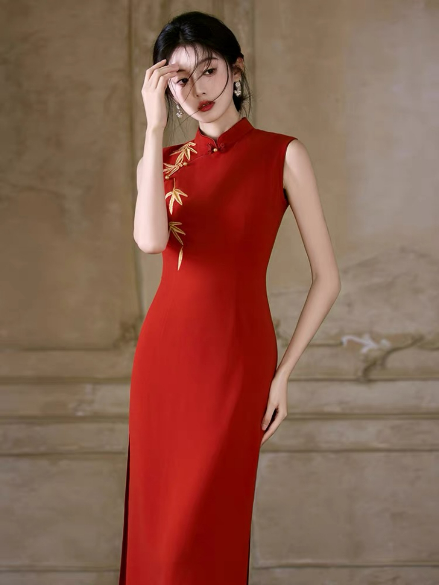 Han Bi Bamboo Embroided Sleeveless Cheongsam