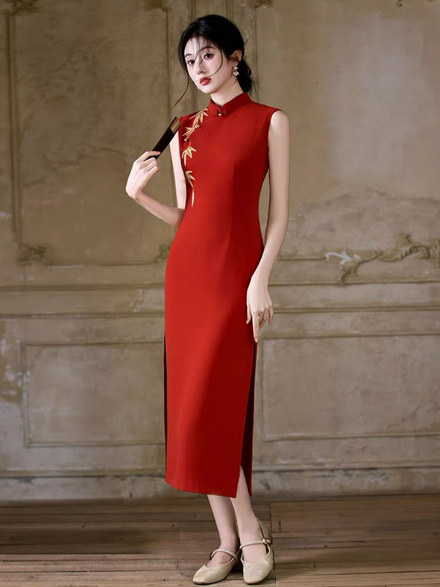 Han Bi Bamboo Embroided Sleeveless Cheongsam
