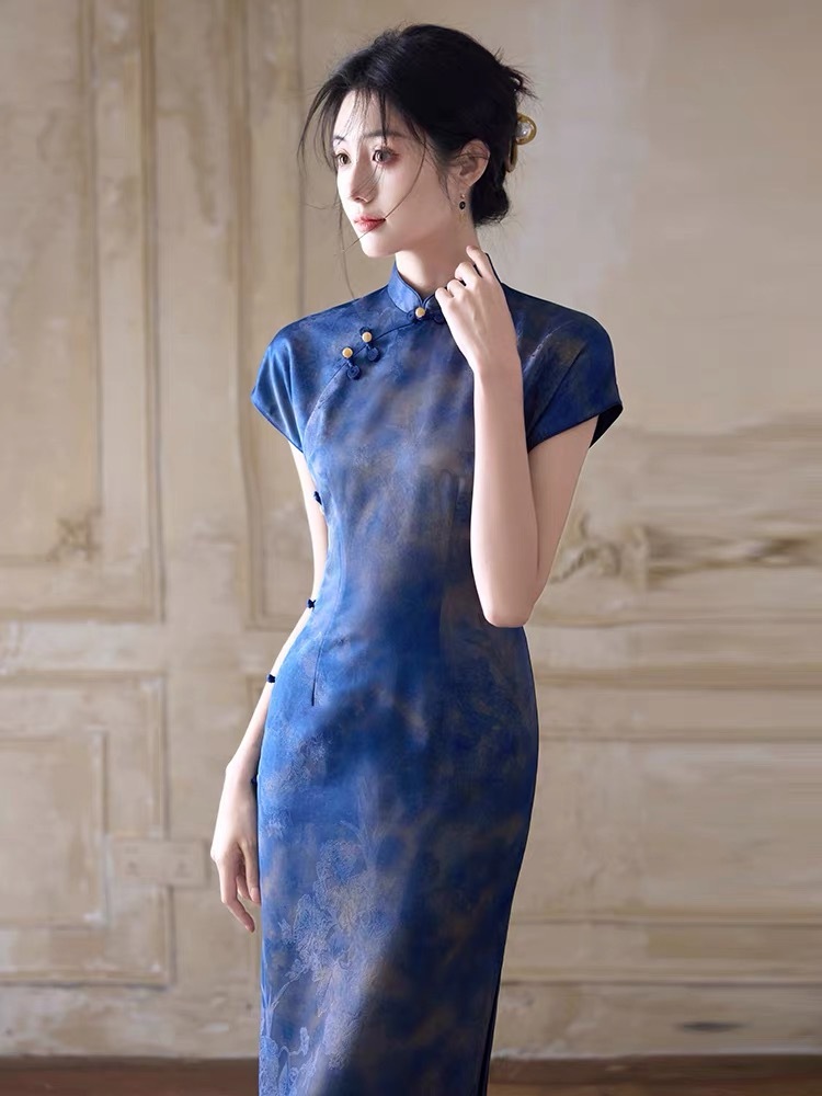 Han Chu Watercolor Cheongsam