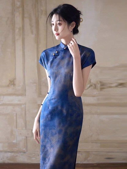 Han Chu Watercolor Cheongsam