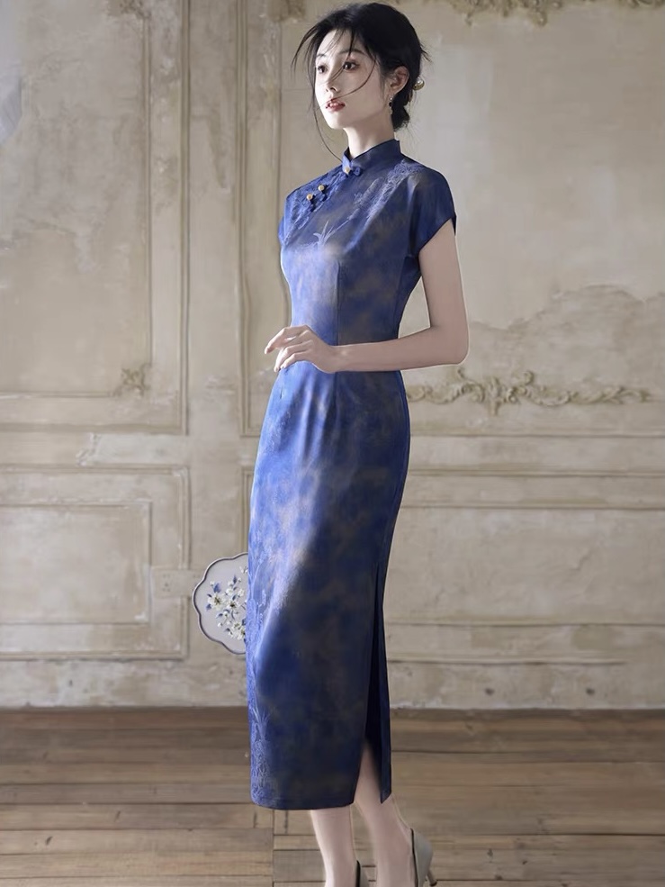 Han Chu Watercolor Cheongsam