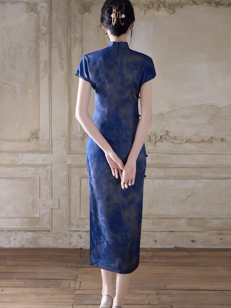 Han Chu Watercolor Cheongsam