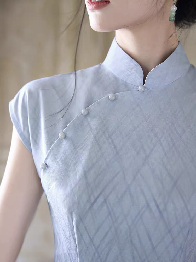 Han Chong Gradient Color Cheongsam