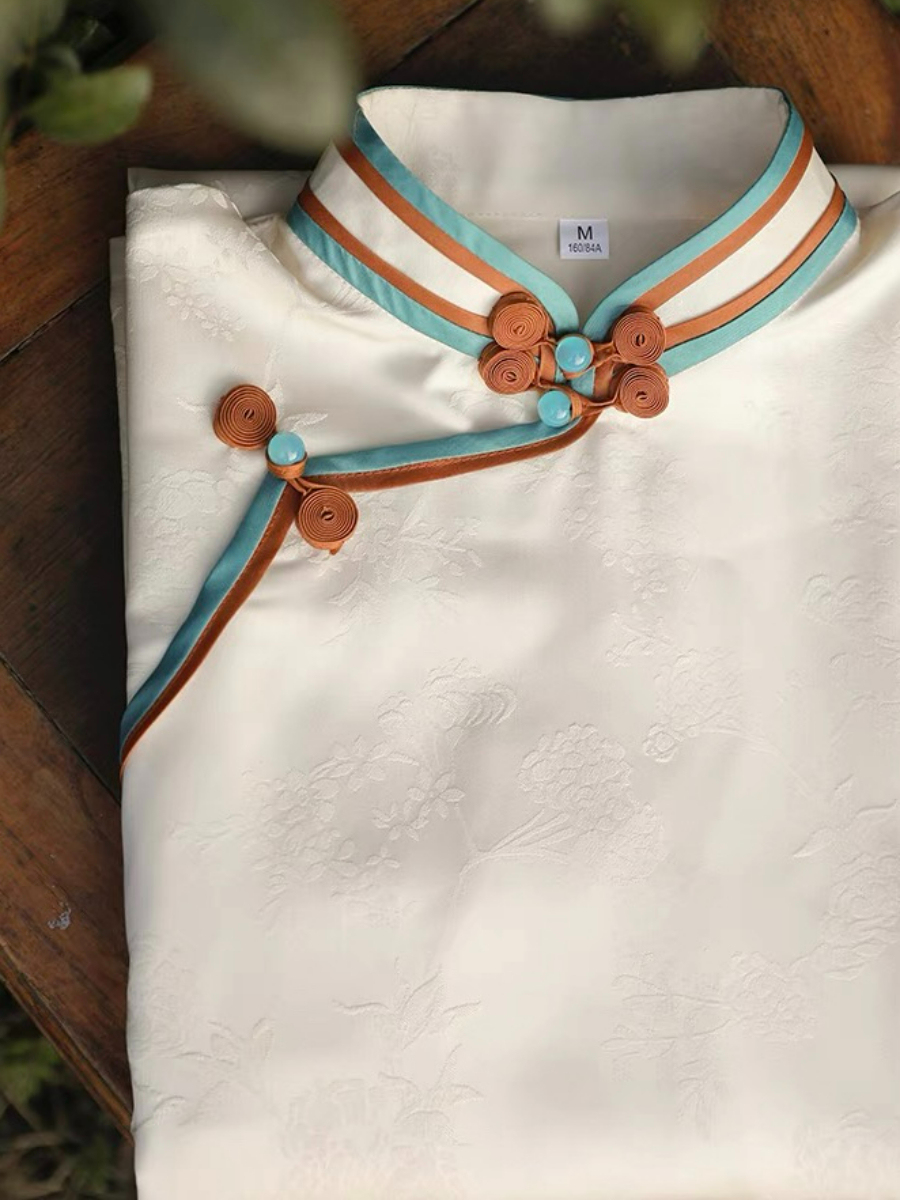 Ya He Full Placket Jacquard Cheongsam-The Black Bow-