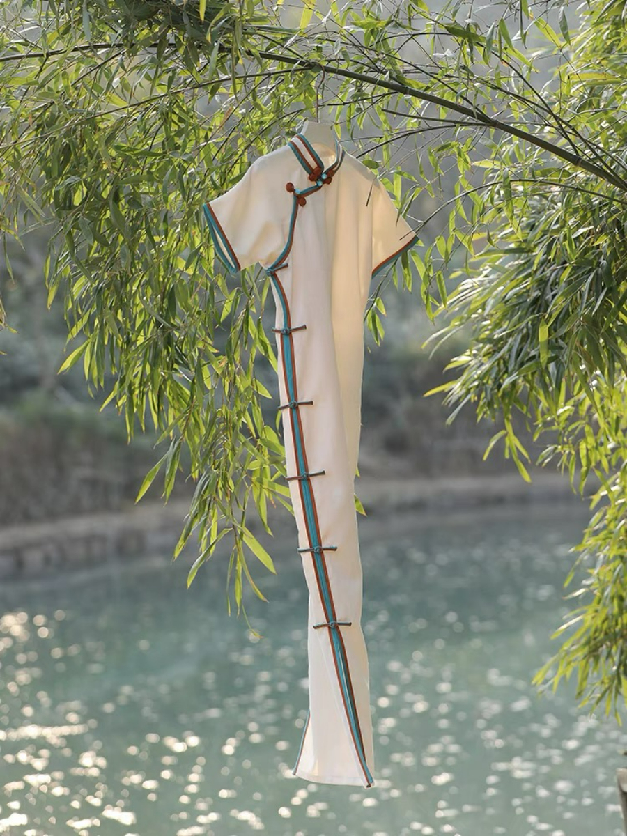 Ya He Full Placket Jacquard Cheongsam-The Black Bow-