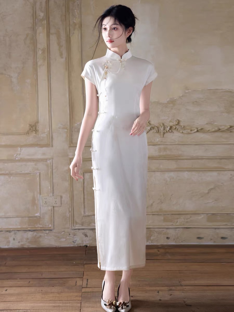 Han De Delicate Cheongsam