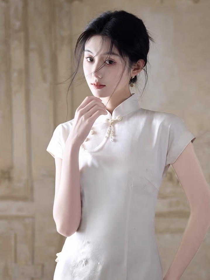 Han De Delicate Cheongsam