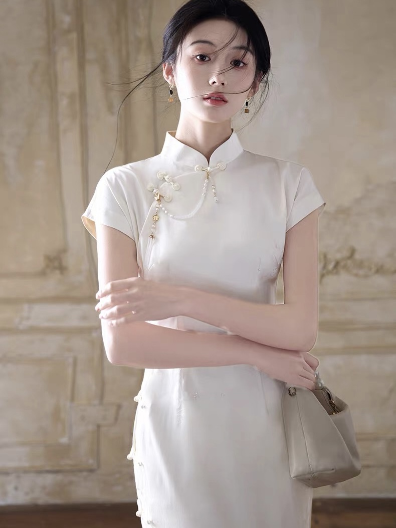 Han De Delicate Cheongsam