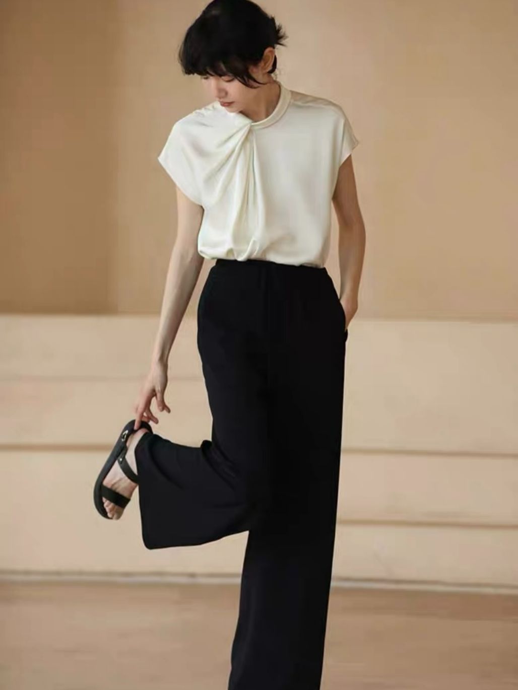 Harmonit Asymmetric Collar Blouse
